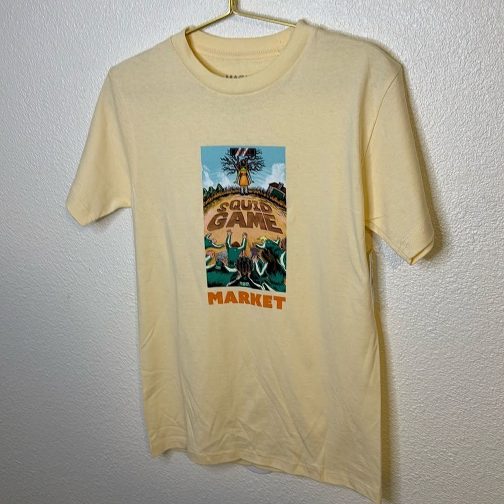 NEW- MARKET- Squid games graphic T-shirt- mens small